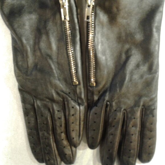 New! Cache Black Soft Leather Gloves with Gold Zipper - Picture 3 of 10